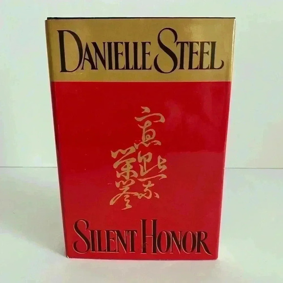 delacorte press Other - Danielle Steel Silent Honor